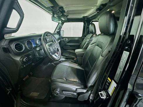 Used 2023 Jeep Wrangler Sahara w/ Cold Weather Group image 13