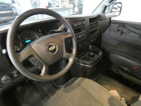 Used 2024 Chevrolet Express 2500 w/ Driver Convenience Package RWD image 8