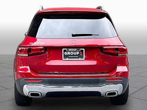 Used 2022 Mercedes-Benz GLB 250 image 5