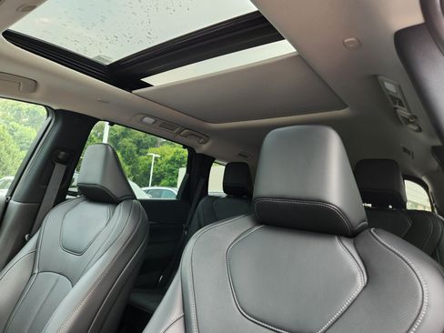 Certified 2026 INFINITI QX60 Luxe w/ Cargo Package AWD/4WD image 12