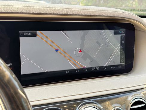 Used 2019 Mercedes-Benz S 450 Sedan image 18