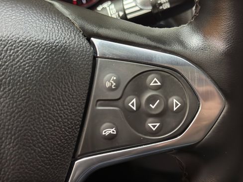 Used 2023 Chevrolet Traverse High Country image 27