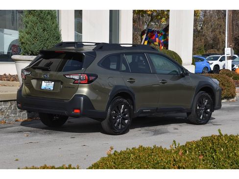 Certified 2025 Subaru Outback Onyx Edition image 4