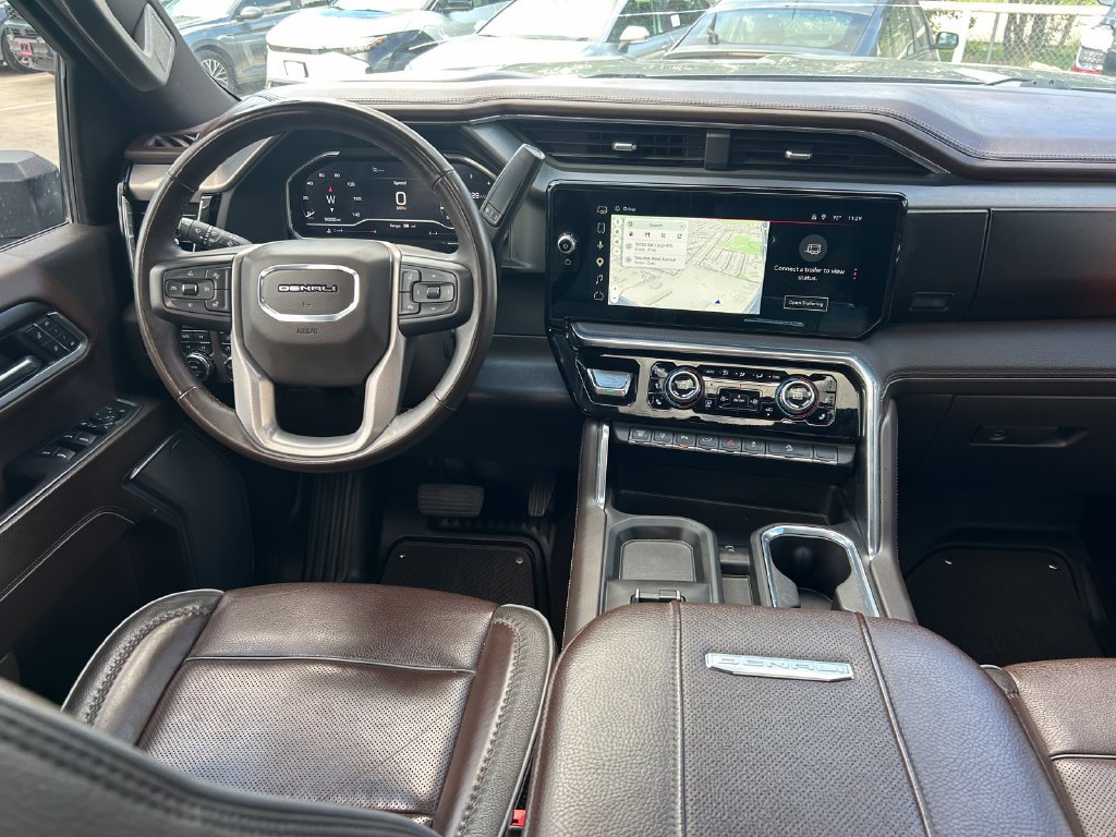 Used 2024 GMC Sierra 2500 Denali w/ Denali Reserve Package AWD/4WD image 18