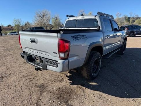 Used 2019 Toyota Tacoma TRD Off-Road w/ Technology Package image 2