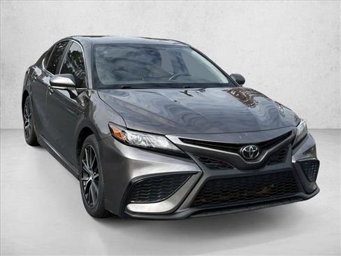 Used 2024 Toyota Camry SE image 23