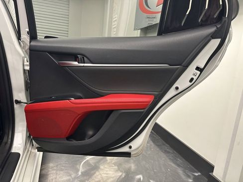 Used 2018 Toyota Camry XSE w/ Driver Assist Package image 12