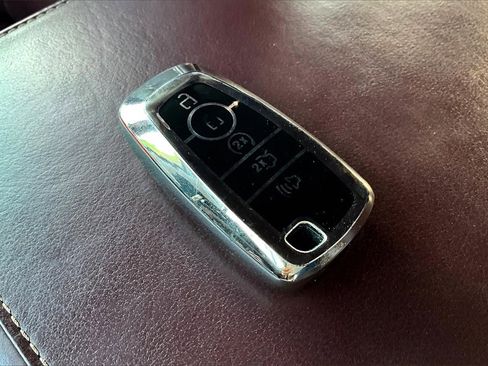 Used 2023 Lincoln Aviator Black Label w/ Dynamic Handling Package image 10