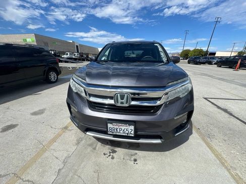 Used 2020 Honda Pilot Elite image 2