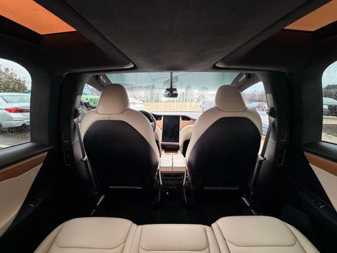 Used 2020 Tesla Model X Performance image 14