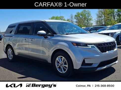 Used 2022 Kia Carnival LX FWD image 3