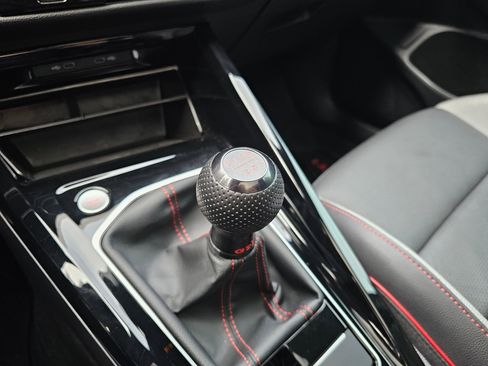 Used 2023 Volkswagen GTI Autobahn image 27