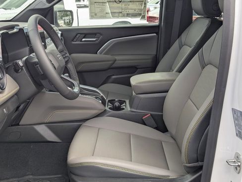 New 2025 Chevrolet Colorado ZR2 w/ Technology Package image 4