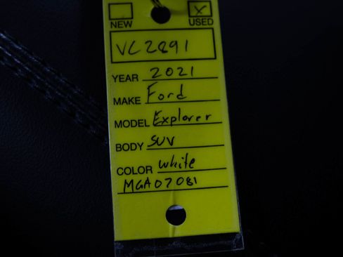 Used 2021 Ford Explorer 4WD w/ Class III Trailer Tow Package image 33