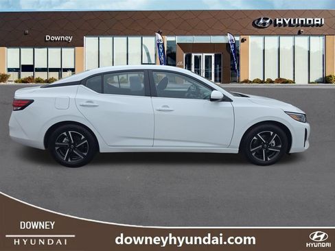 Used 2025 Nissan Sentra SV FWD image 6
