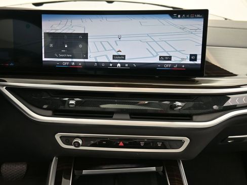 Used 2024 BMW X5 xDrive40i w/ Premium Package image 14