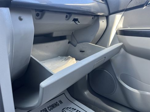 Used 2010 Saturn Vue XE image 25