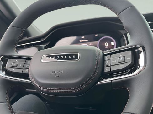 Used 2025 Jeep Wagoneer S Limited image 12