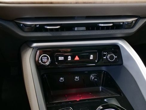 New 2025 Audi Q5 Premium image 24