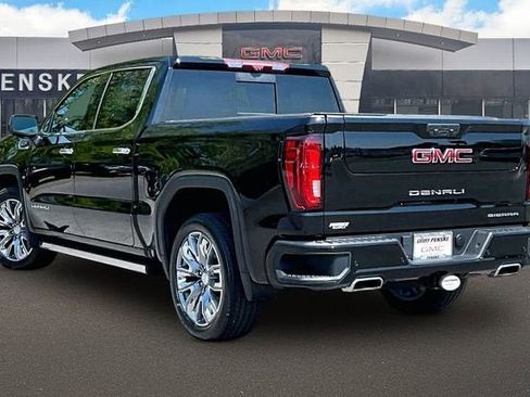 Used 2023 GMC Sierra 1500 Denali w/ Denali Reserve Package AWD/4WD image 12