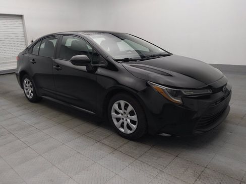Used 2024 Toyota Corolla LE FWD image 11