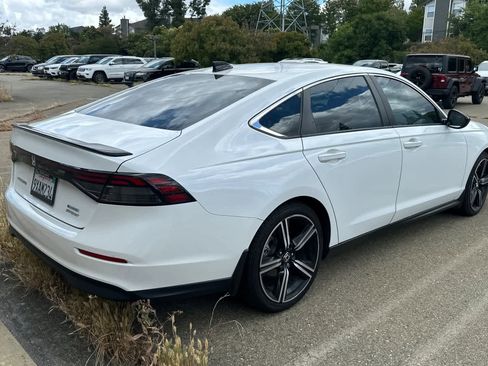 Used 2023 Honda Accord Sport image 2