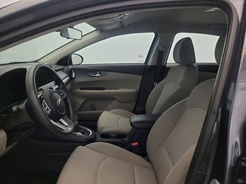 Used 2020 Kia Forte LXS FWD image 17