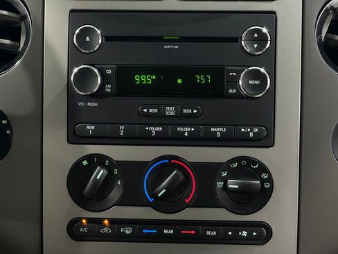 Used 2012 Ford Expedition XLT AWD/4WD image 22