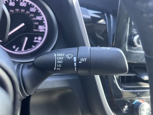 Used 2022 Toyota Camry SE image 21