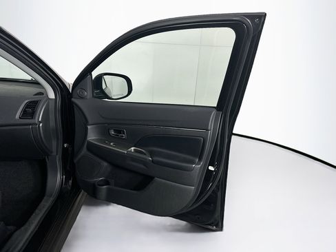 Used 2024 Mitsubishi Outlander Sport AWD image 32