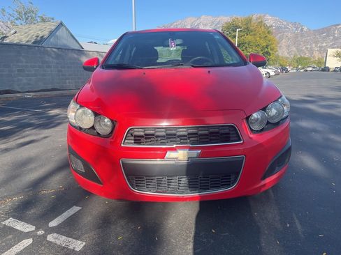 Used 2015 Chevrolet Sonic LT image 2
