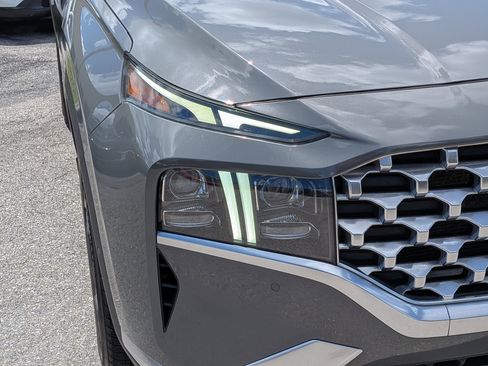 Used 2022 Hyundai Santa Fe Limited image 10