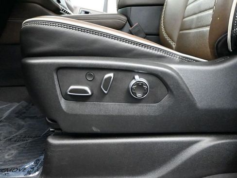 Used 2025 GMC Yukon Denali Ultimate image 28