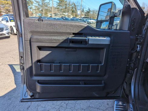 Used 2015 Ford F350 Lariat w/ Lariat Ultimate Package image 11