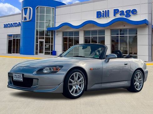 Used 2004 Honda S2000 image 2