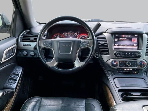 Used 2015 GMC Yukon XL Denali w/ Premium Package AWD/4WD image 5