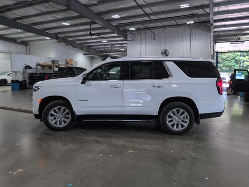 Used 2024 Chevrolet Tahoe Premier AWD/4WD image 5