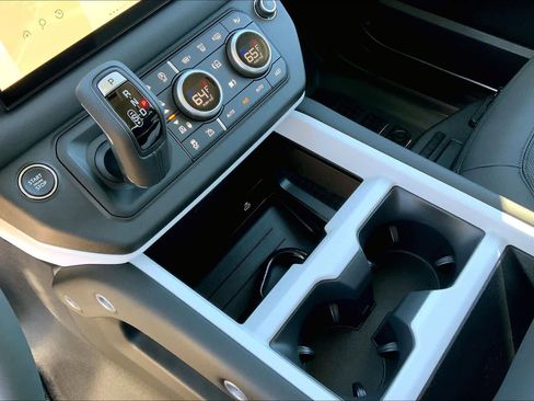 New 2025 Land Rover Defender 90 S image 6
