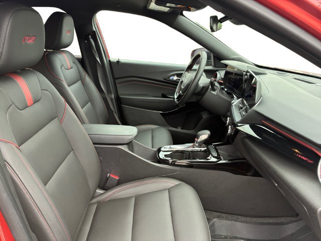 Used 2024 Chevrolet Trax RS w/ Sunroof Package FWD image 12