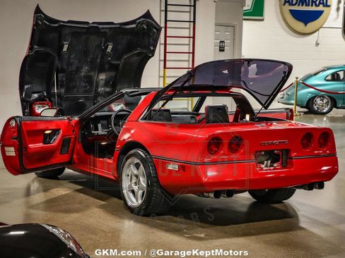 Used 1987 Chevrolet Corvette Coupe image 3