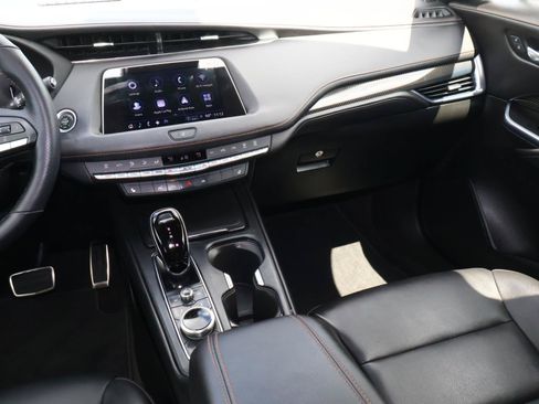 Used 2022 Cadillac XT4 Sport w/ Enhanced Visibility Package AWD/4WD image 17