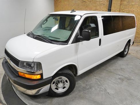 Used 2018 Chevrolet Express 3500 LT w/ LT Preferred Equipment Group image 2