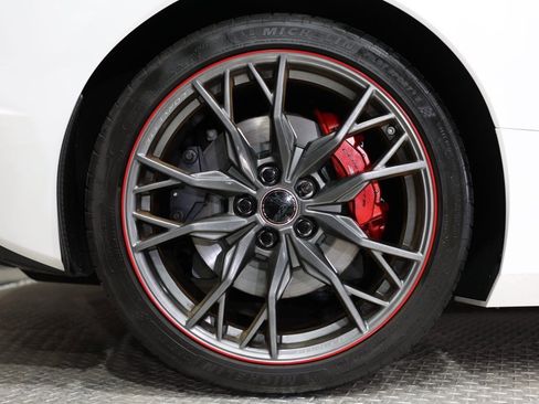 Used 2023 Chevrolet Corvette Stingray Premium Cpe w/ Z51 Performance Package image 12