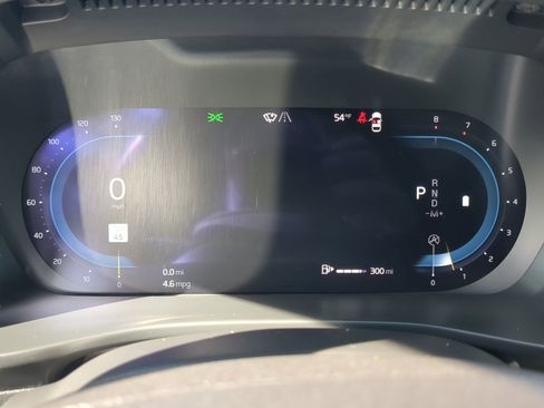 Used 2023 Volvo XC40 B5 Plus image 62