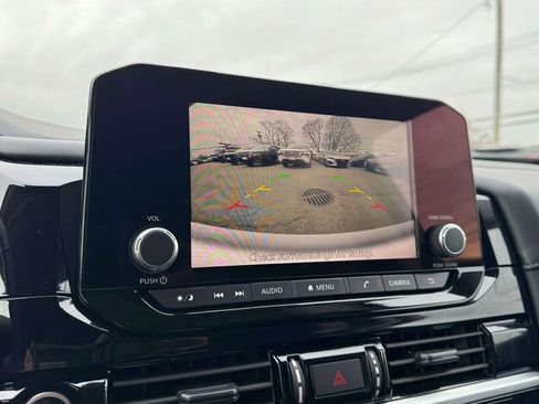 Certified 2024 Nissan Pathfinder SV image 29