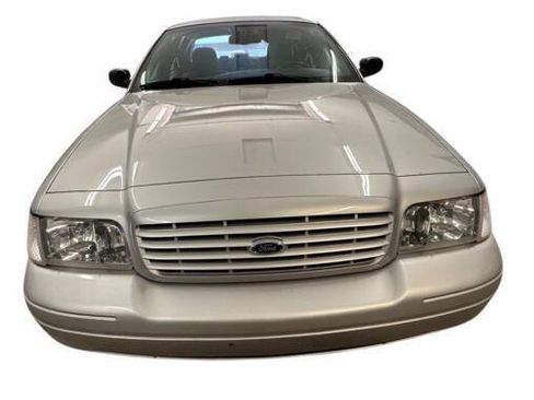 Used 2006 Ford Crown Victoria LX RWD image 9