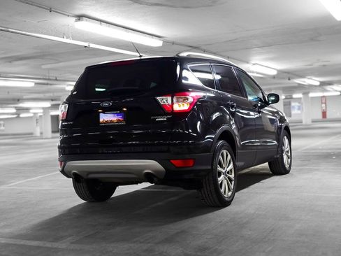 Used 2017 Ford Escape Titanium image 7