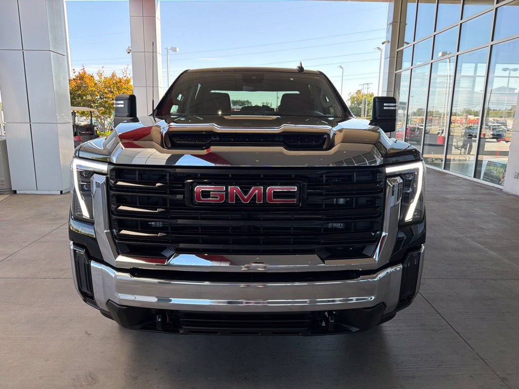 Used 2024 GMC Sierra 2500 Pro w/ Convenience Package AWD/4WD image 2