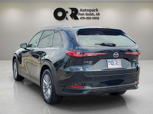 Used 2024 MAZDA CX-90 3.3 Turbo w/ Preferred Package image 4