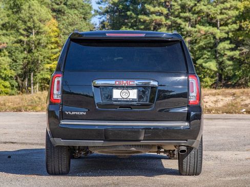 Used 2015 GMC Yukon Denali w/ Premium Package image 7